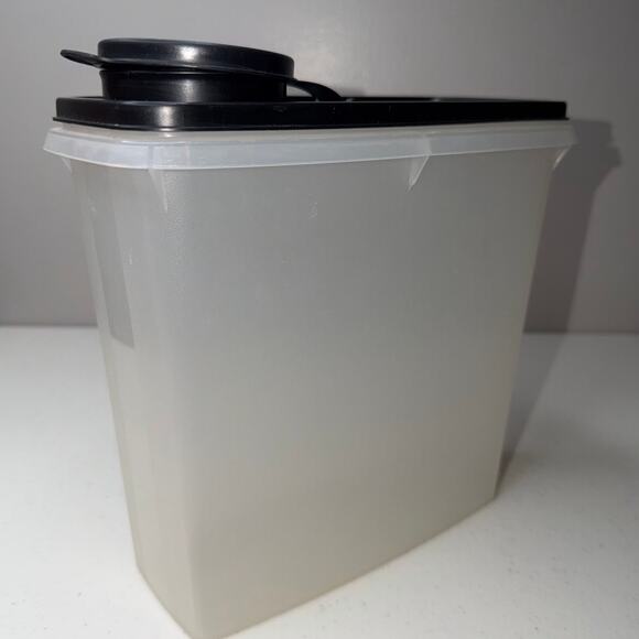 Vintage Tupperware Modular Mates Super Cereal Storer Keeper with Black Lid - Picture 1 of 6